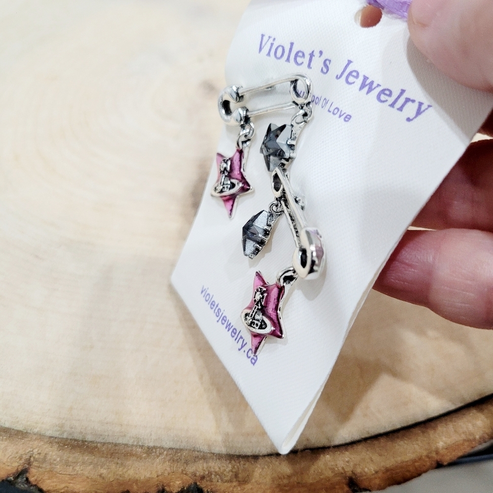 Brand New Silver Tone Safety Pin Style Pink Star Earrings - Picture 6 of 8